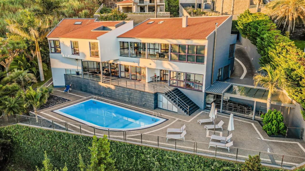 Ample Villa With Pool And Gorgeous Ocean View Фуншал Экстерьер фото