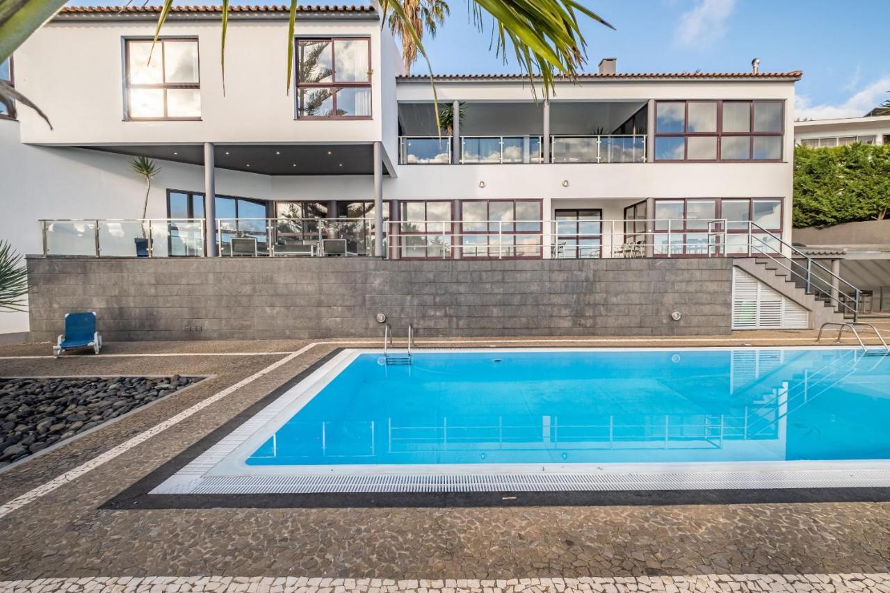 Ample Villa With Pool And Gorgeous Ocean View Фуншал Экстерьер фото